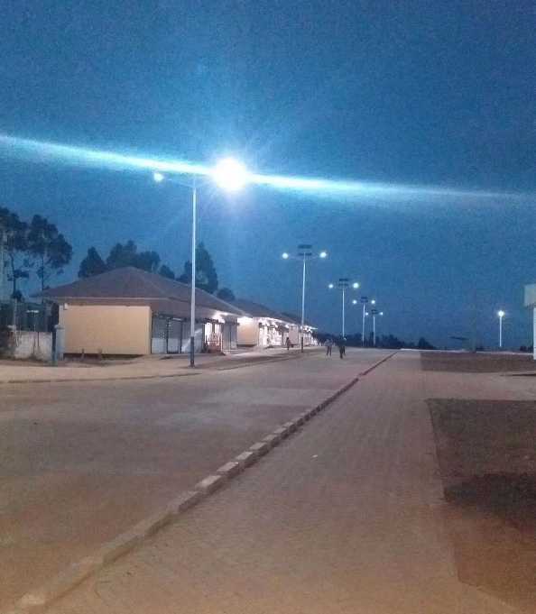 乌海市非洲科特迪瓦太阳能路灯工程